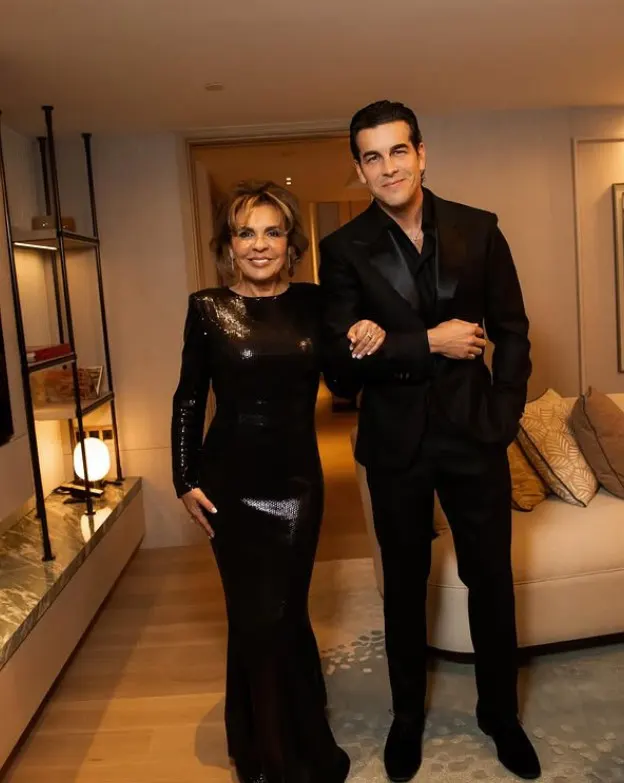 Mario Casas mother